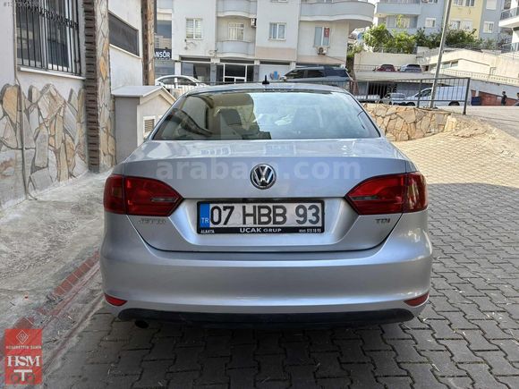 VW Jetta 1.6TDi 2012Model