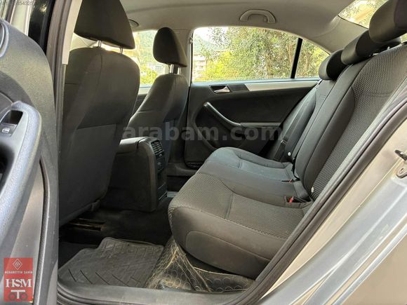 VW Jetta 1.6TDi 2012Model