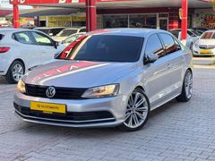 ÖZ YK OTOMOTİVDEN 2015 VW JETTA 1.6 DİZEL OTOMATİK