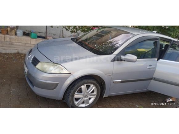 Sahibinden Renault Megane 1.5 dCi Dynamique 2005 Model  268.000 km Gri