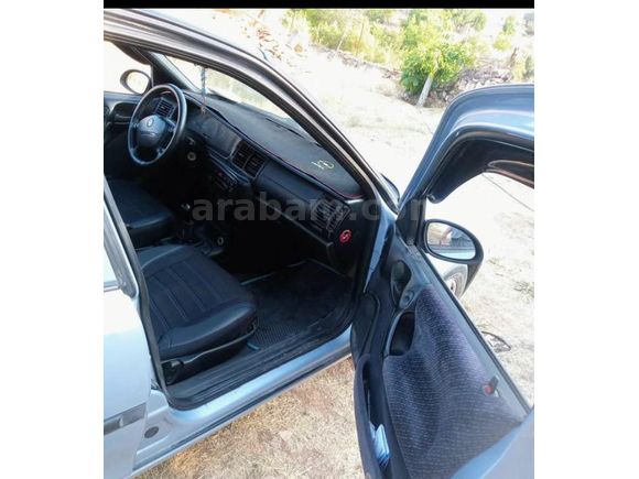 Sahibinden Opel Vectra 2.0 CD 2000 Model  300.000 km Mavi