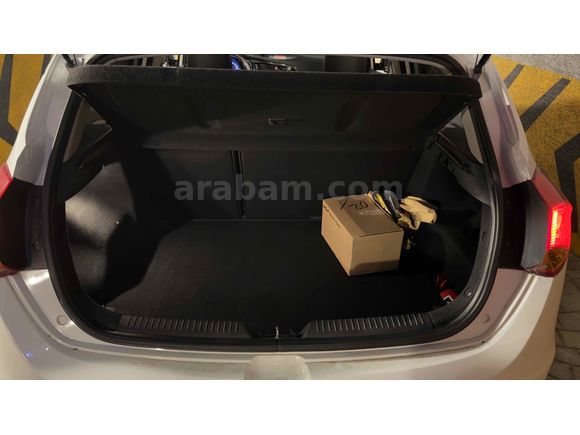 Sahibinden Kia Ceed 1.6 CRDi Concept Plus 2017 Model 