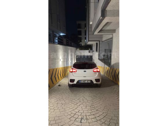 Sahibinden Kia Ceed 1.6 CRDi Concept Plus 2017 Model 
