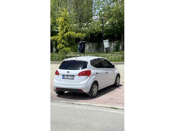 Sahibinden Kia Venga 1.4 CRDi Active 2011 Model  268.000 km Beyaz