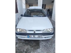 Sağlıkçıdan R 19 1.6 Europa iE 2001 Model  98.000 km Beyaz