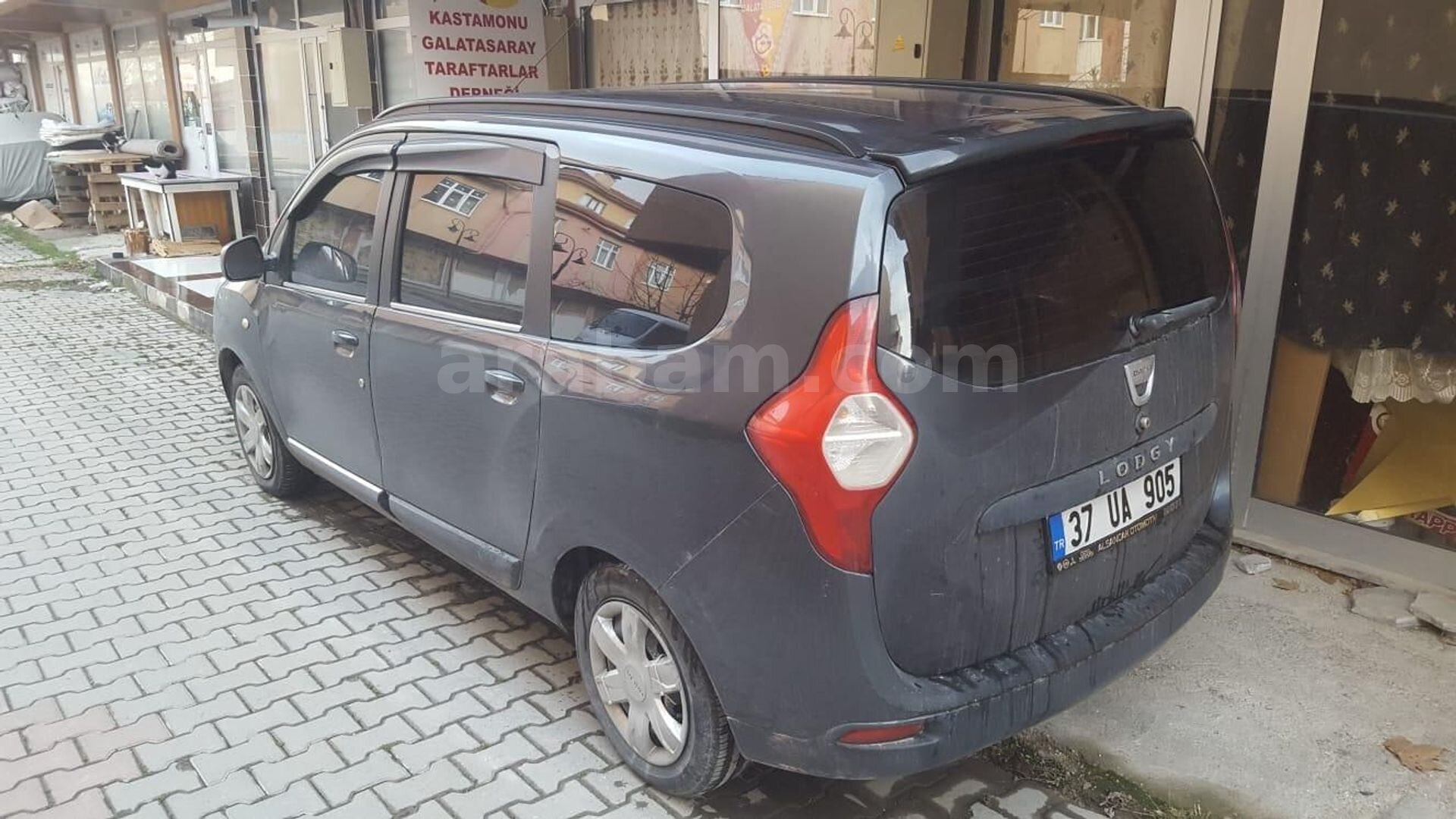 Sahibinden Dacia Lodgy 1.5 dCi Laureate 2013 Model Kastamonu 475.000 km Gri 2