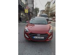 Sahibinden Hyundai i30 1.6 CRDi Elite 2015 Model  200.000 km Kırmızı
