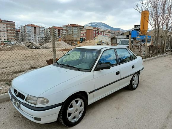Sahibinden Opel Astra 1.6 GLS 1998 Model Isparta