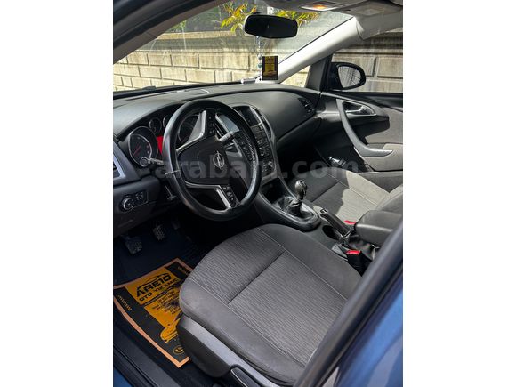 Sahibinden Opel Astra J 1.6 Edition 2013 Model  Makyajlı Kasa