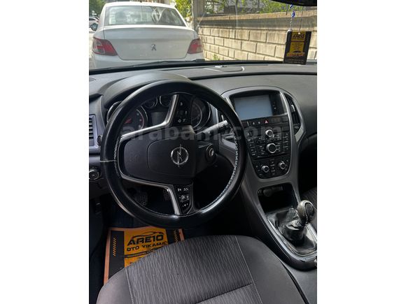 Sahibinden Opel Astra J 1.6 Edition 2013 Model  Makyajlı Kasa