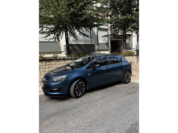 Sahibinden Opel Astra J 1.6 Edition 2013 Model  Makyajlı Kasa