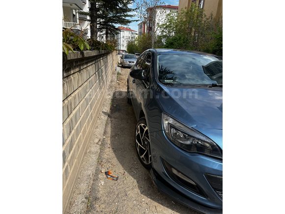 Sahibinden Opel Astra J 1.6 Edition 2013 Model  Makyajlı Kasa