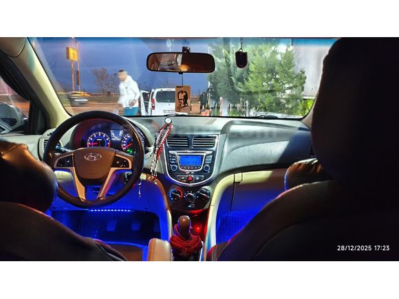 Sahibinden Hyundai Accent Blue 1.4 CVVT Mode Plus 2012 Model