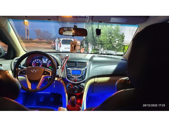 Sahibinden Hyundai Accent Blue 1.4 CVVT Mode Plus 2012 Model