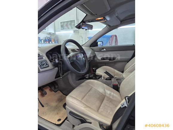 TEMİZ VOLVO V50 1.6D STAİON WAGON AİLE ARACI