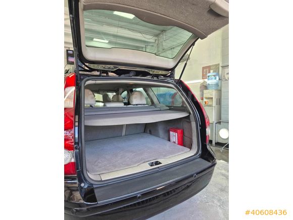 TEMİZ VOLVO V50 1.6D STAİON WAGON AİLE ARACI