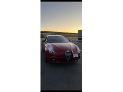 Sahibinden Alfa Romeo Giulietta 1.4 TB MultiAir Distinctive 2011 Model İstanbul 180.000 km Kırmızı