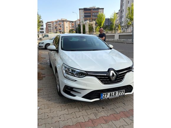 Sahibinden Renault Megane 1.3 TCe Joy Comfort 2022 Model