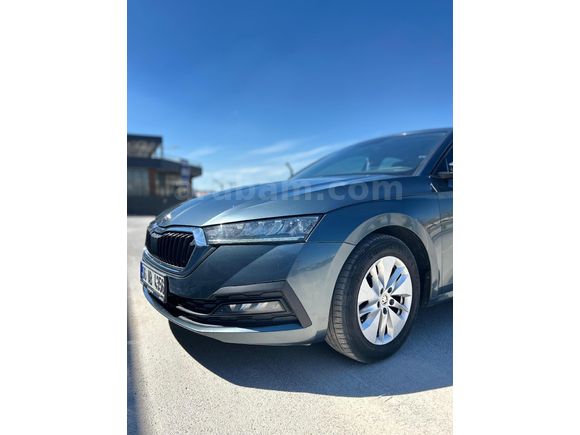 Sahibinden Skoda Octavia 1.5 e-Tec Elite 2021 Model