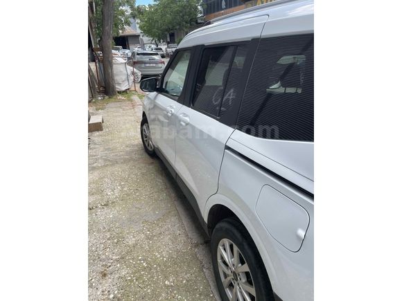 Sahibinden Ford Tourneo Courier 1.5 EcoBlue Titanium 2024 Model 