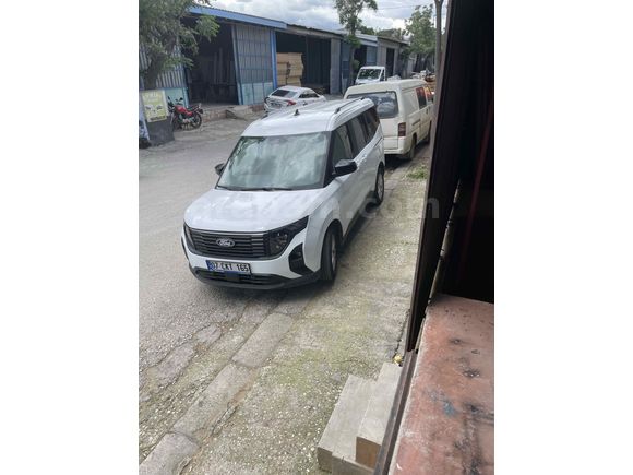 Sahibinden Ford Tourneo Courier 1.5 EcoBlue Titanium 2024 Model 