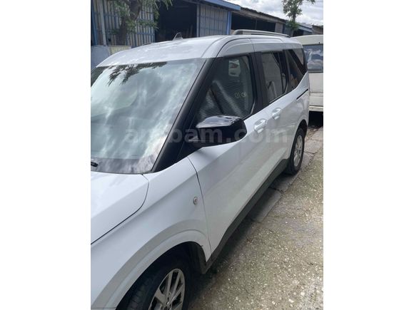 Sahibinden Ford Tourneo Courier 1.5 EcoBlue Titanium 2024 Model 