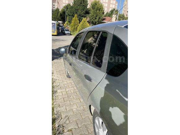 Sahibinden Renault Symbol 1.4 2010  lpgli trinksat 406.700? çıkıyor