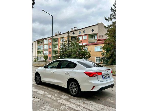 Sahibinden Ford Focus 1.5 EcoBlue Titanium Stil 2024 Model 