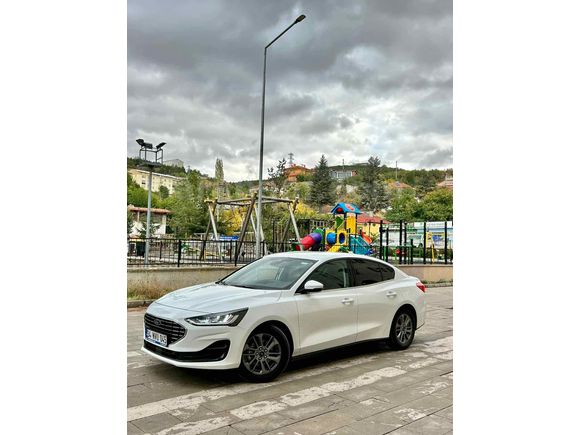Sahibinden Ford Focus 1.5 EcoBlue Titanium Stil 2024 Model 