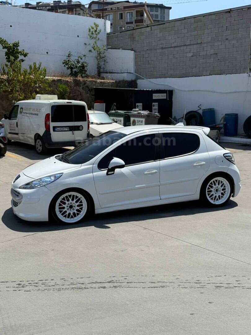 Sahibinden Peugeot 207 1.4 HDi Trendy 2008 Model İstanbul 3