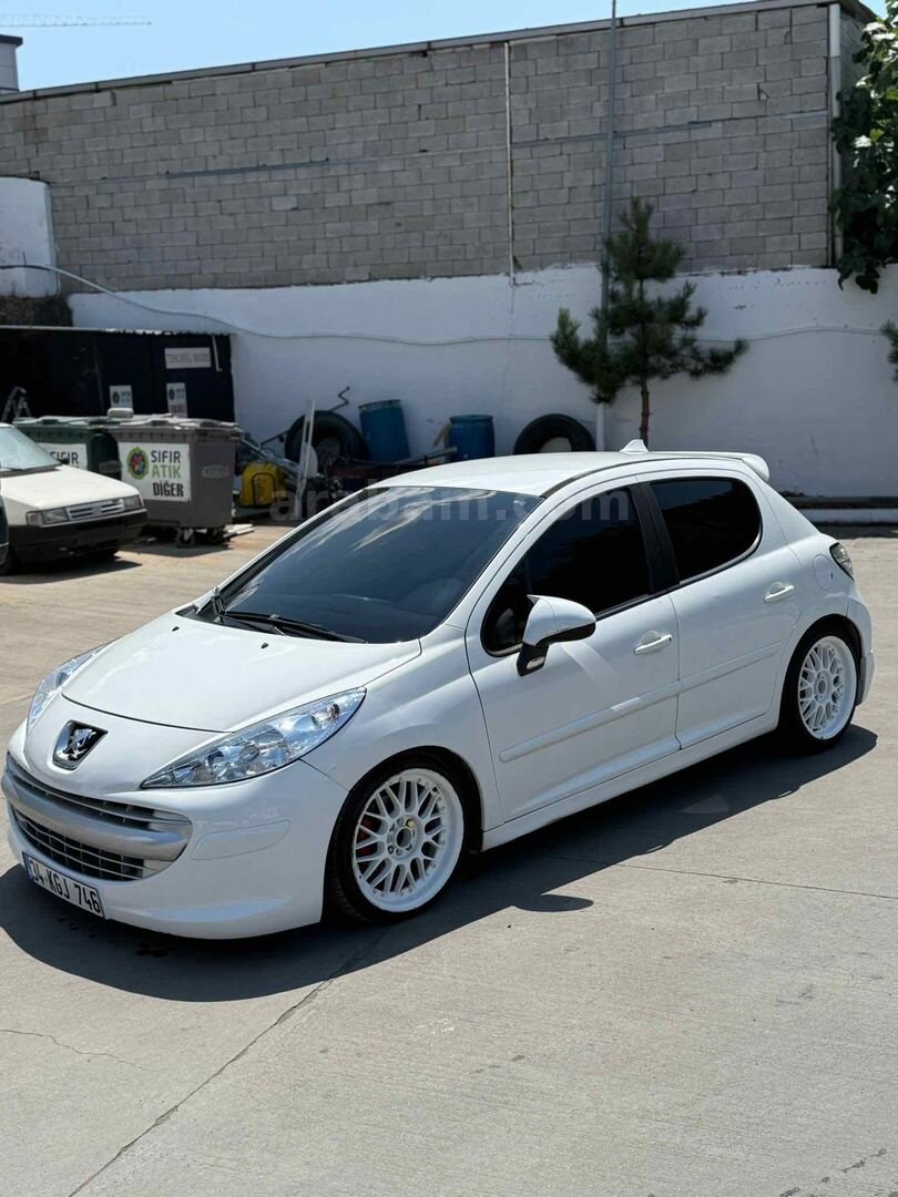 Sahibinden Peugeot 207 1.4 HDi Trendy 2008 Model İstanbul 2