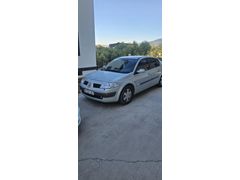 Sahibinden Renault Megane 1.5 dCi Authentique 2005 Model  233.000 km Gri (Gümüş)