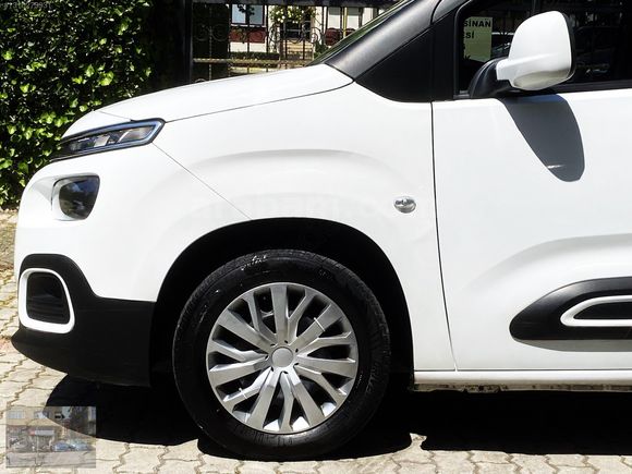 2019 BERLİNGO YENİ TİP BLUE HDİ FEEL PAKET TEMİZ GÜZEL ARAÇ....
