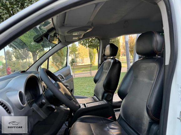 SOFT CAR ' DAN HATASIZ BOYASIZ 2017 1.6 HDİ SELECTİON FUL BAKMLI