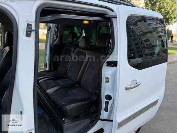 SOFT CAR ' DAN HATASIZ BOYASIZ 2017 1.6 HDİ SELECTİON FUL BAKMLI