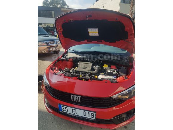 Sahibinden Fiat Egea 1.4 Fire Easy 2023 Model  10.000 km Kırmızı
