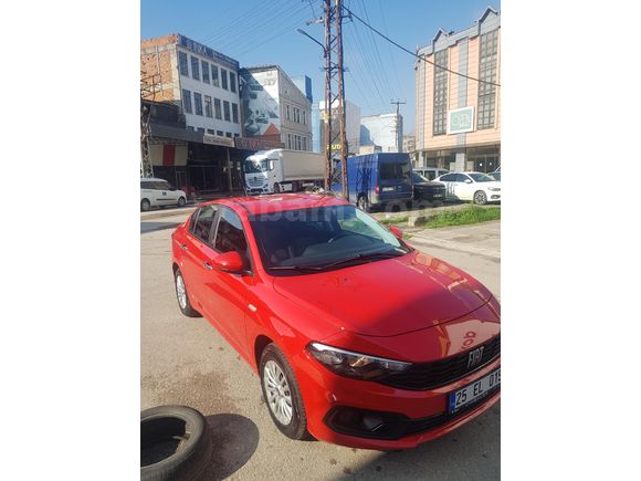 Sahibinden Fiat Egea 1.4 Fire Easy 2023 Model  10.000 km Kırmızı