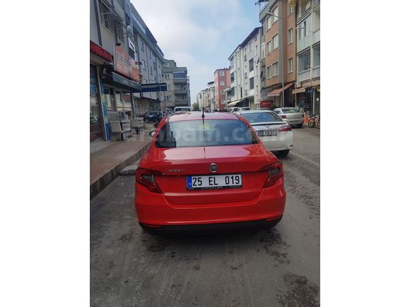 Sahibinden Fiat Egea 1.4 Fire Easy 2023 Model  10.000 km Kırmızı