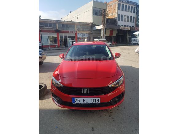 Sahibinden Fiat Egea 1.4 Fire Easy 2023 Model  10.000 km Kırmızı