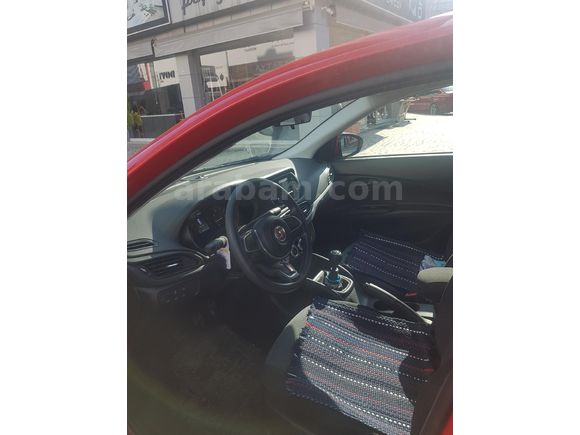 Sahibinden Fiat Egea 1.4 Fire Easy 2023 Model  10.000 km Kırmızı
