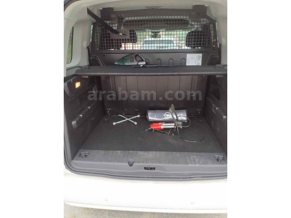Sahibinden Opel Combo 1.5 CDTI Edition 2023 Model  20.000 km Beyaz