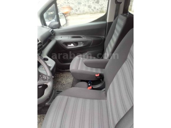 Sahibinden Opel Combo 1.5 CDTI Edition 2023 Model  20.000 km Beyaz