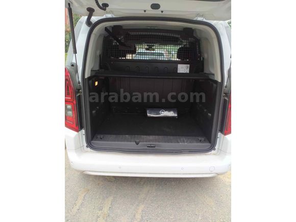 Sahibinden Opel Combo 1.5 CDTI Edition 2023 Model  20.000 km Beyaz