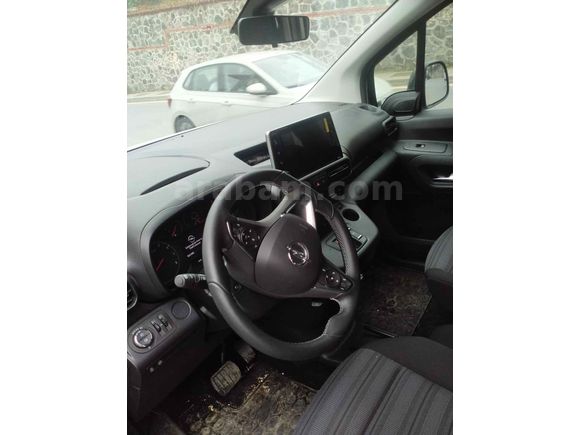 Sahibinden Opel Combo 1.5 CDTI Edition 2023 Model  20.000 km Beyaz