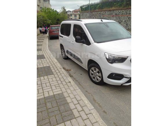 Sahibinden Opel Combo 1.5 CDTI Edition 2023 Model  20.000 km Beyaz