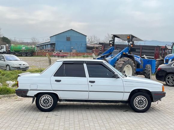 Sahibinden Renault R 9 1.4 Broadway 1992 Model