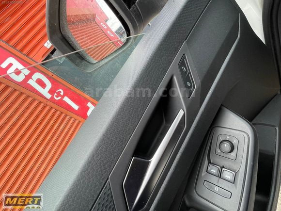 2023 VOLKSWAGEN CADDY 2.0 TDİ LİFE OTOMATİK TEMİZ BAKIMLI