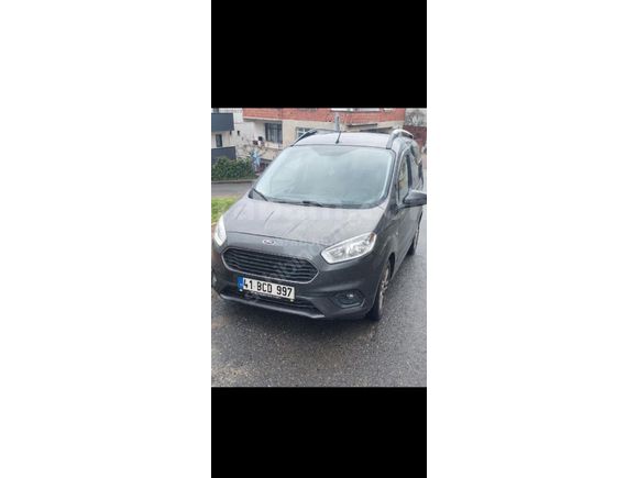 Sahibinden Ford Tourneo Courier 1.5 TDCi Titanium 2022 Model  50.000 km Gri