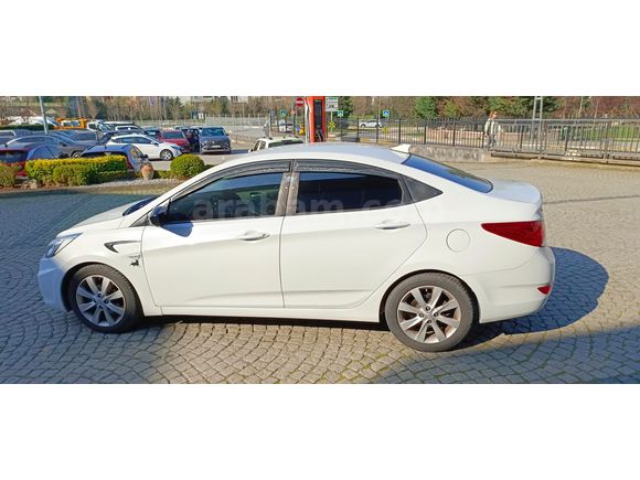Hyundai Yetkili Servis Çalışanından Accent Blue 1.6 CRDI Mode Plus 2017 Model 