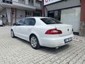 Skoda SuperB 1.4 TSI Comfort 2011 